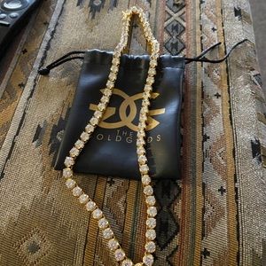 18k gold chain. Handset VVS CZ simulate diamonds.